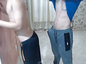 Chegou, esvaziou e saiu.